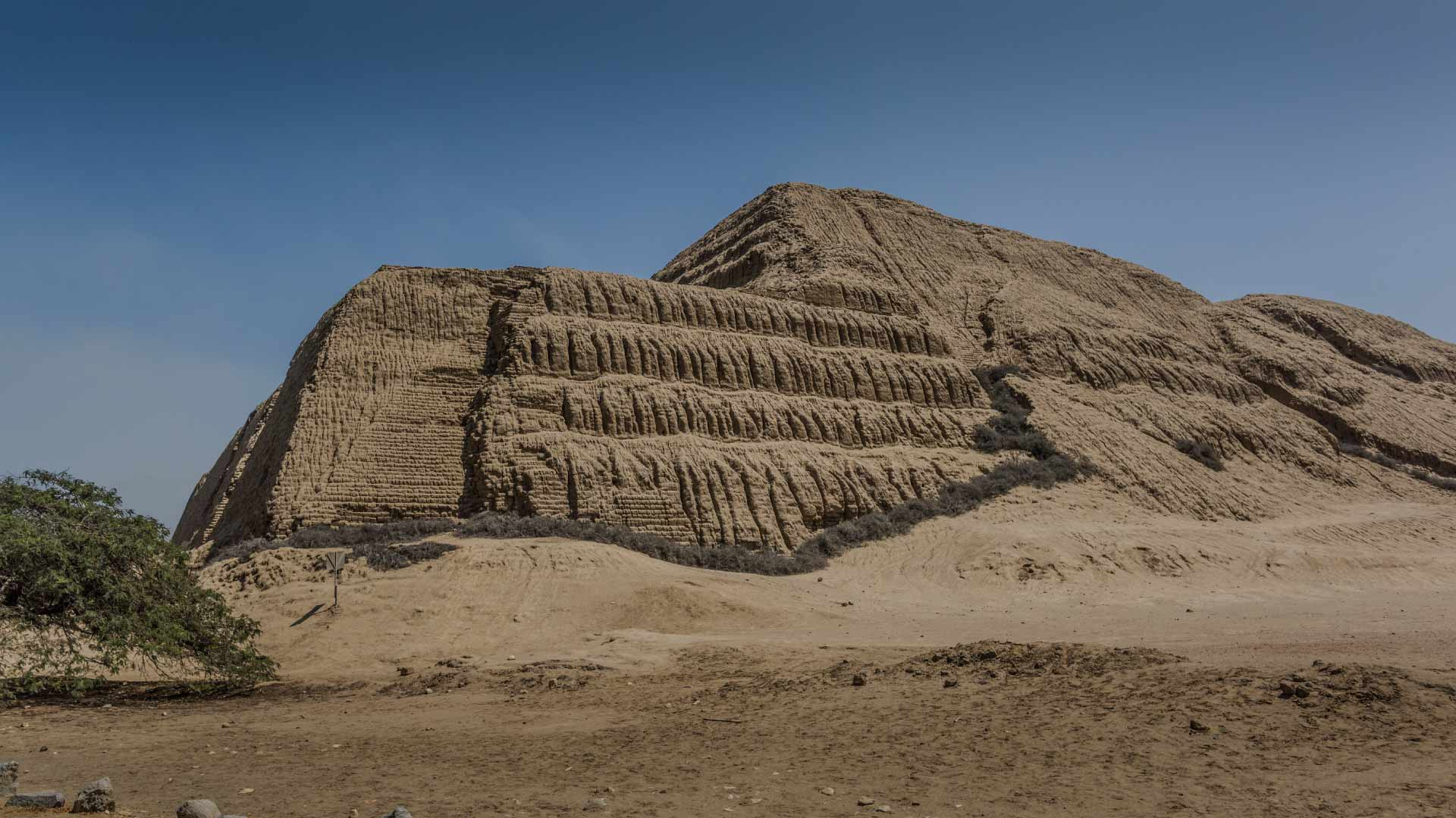 Huacas del Sol y la Luna